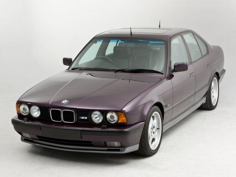 BMW M5 Sedan 1991 года  (UK) (фото 8 из 10)